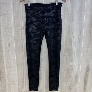 Spanx Leggings 20185R Faux Leather Leggings Matte Black Camo Size L